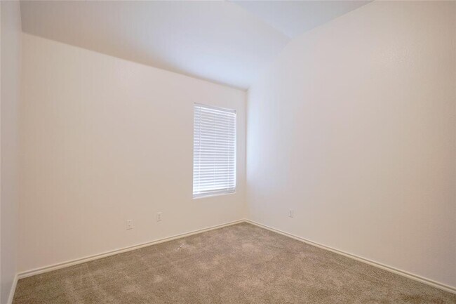Building Photo - 11713 Larch Valley Dr