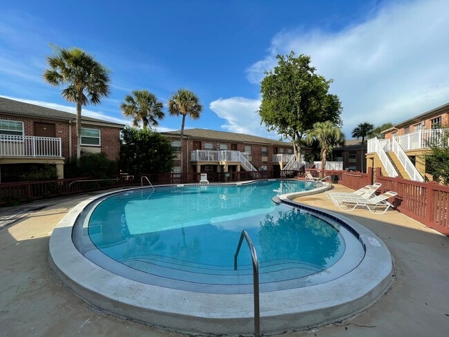 Building Photo - Great Location! 1BR/1BA Carrington Park Co...