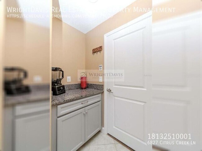 Building Photo - 6827 Citrus Creek Ln