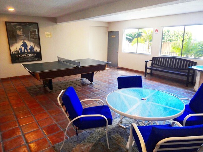 Rec Room with Pool/Tennis table - 1010 Palm Ave