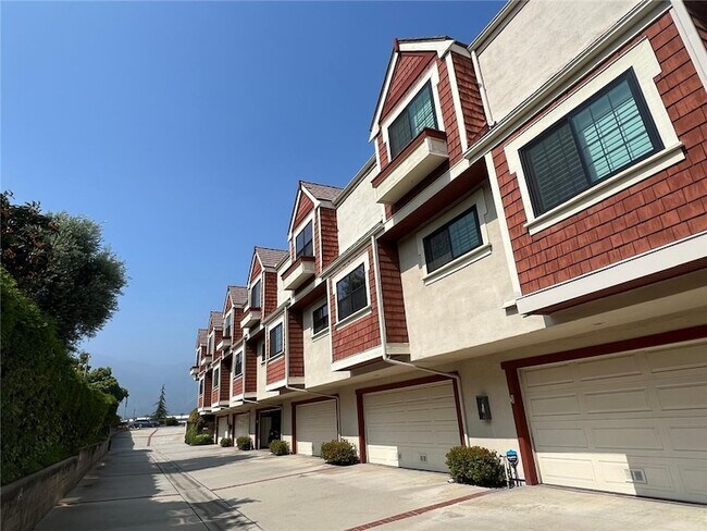 Building Photo - 428 W Huntington Dr