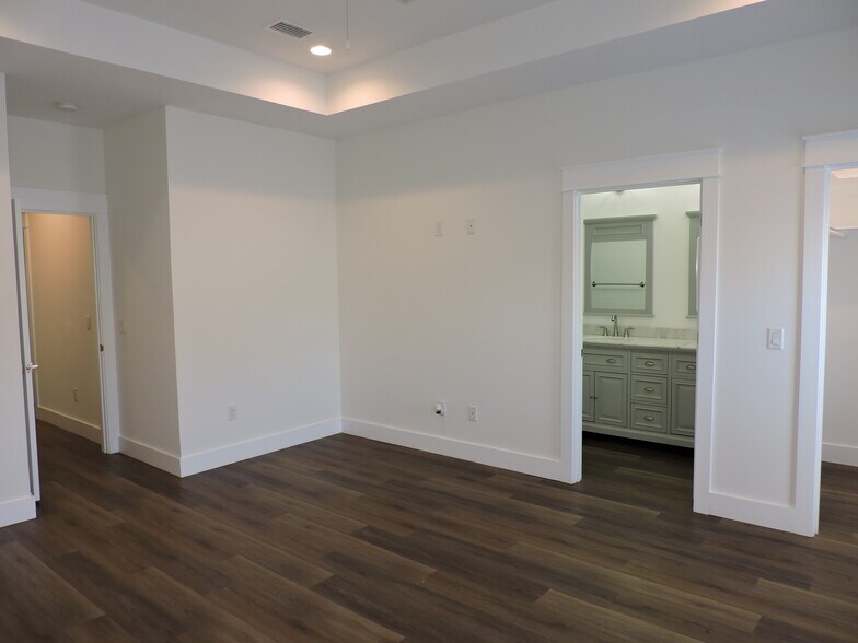 Building Photo - 12610 Erin Lea Ln