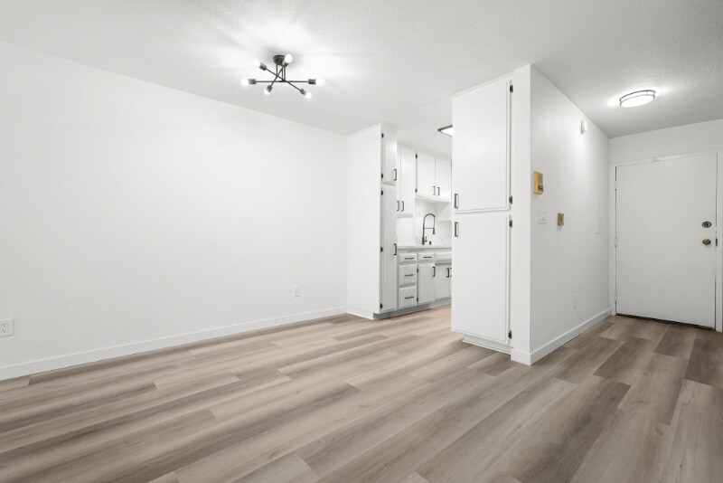 Building Photo - 5240 Whitsett Ave