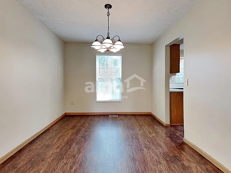 Building Photo - 2358 Rosina Dr