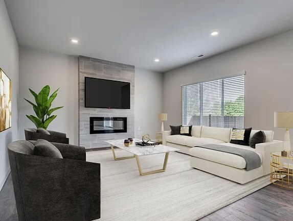 Building Photo - 7619 11th Pl SE