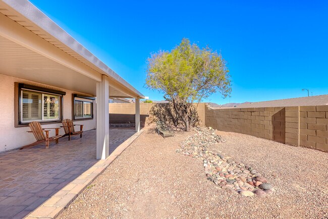Building Photo - Carry Over Showing: This property has been shown before and will be rented to the first most qual...
