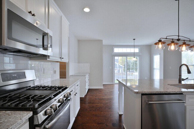 Building Photo - 1412 Leesland Dr