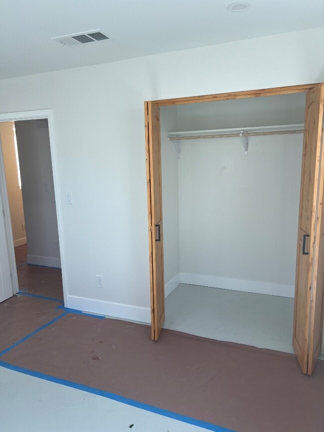 Building Photo - 3541 Homeland Dr