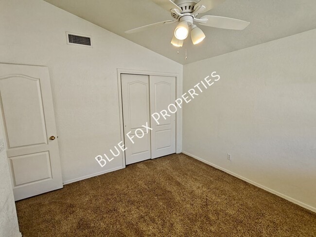 Building Photo - 6717 W Nueva Vista Dr