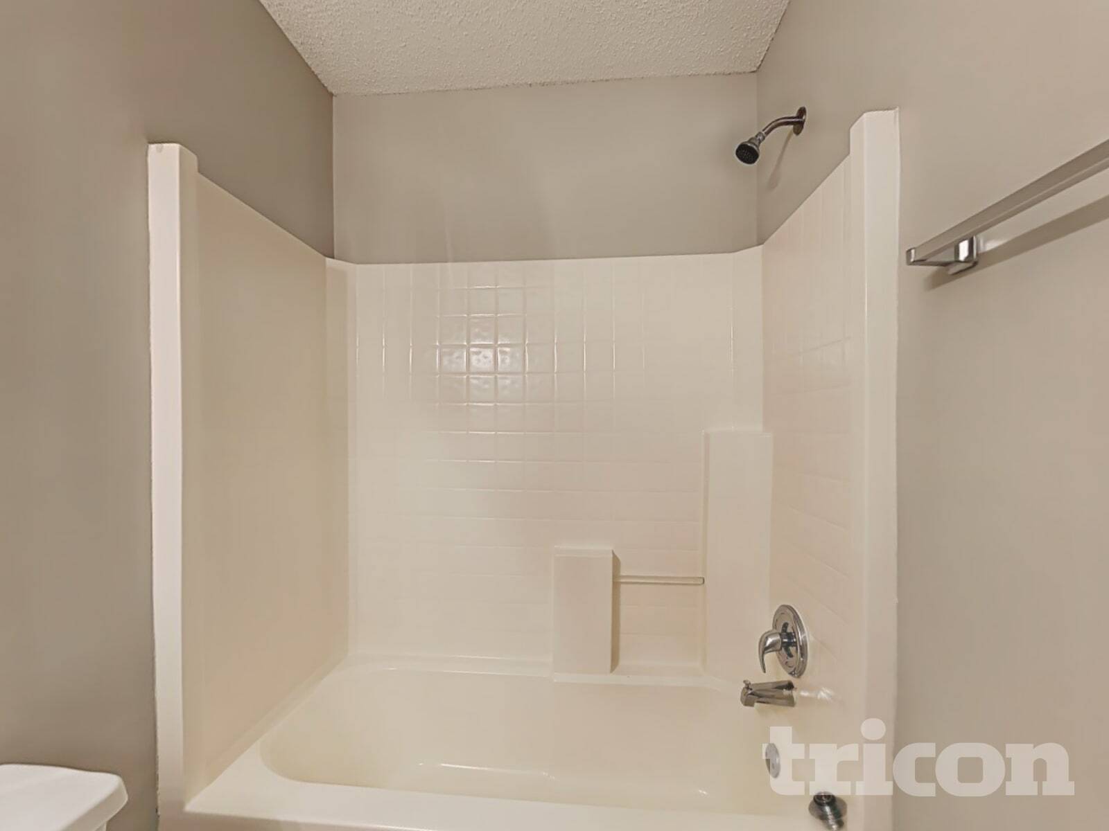 Building Photo - 18 Glen Knoll Ct