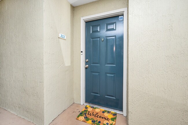 Entry - 3591 Kernan Blvd S