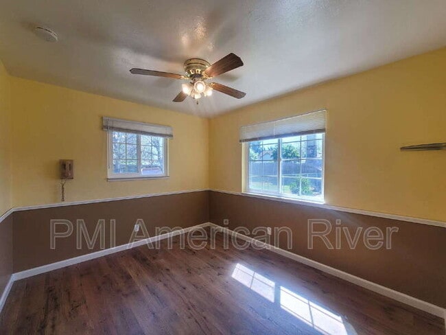 Building Photo - 625 Elizabeth St