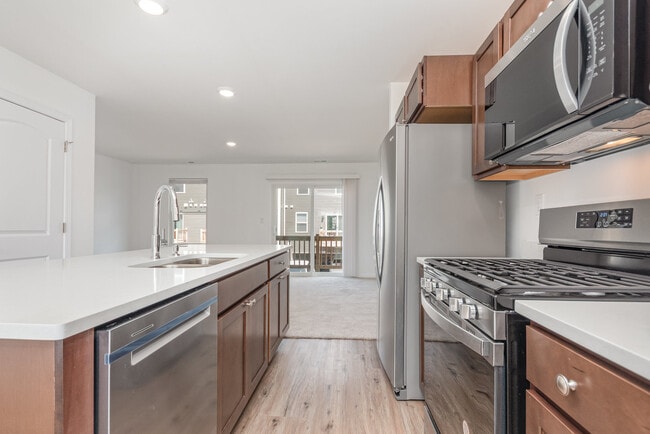 Building Photo - 2131 Sassafras Wy