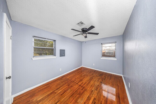 Building Photo - 341 NW 62nd St