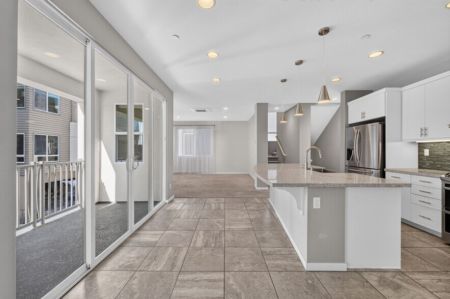 Building Photo - 821 Brickyard Ln