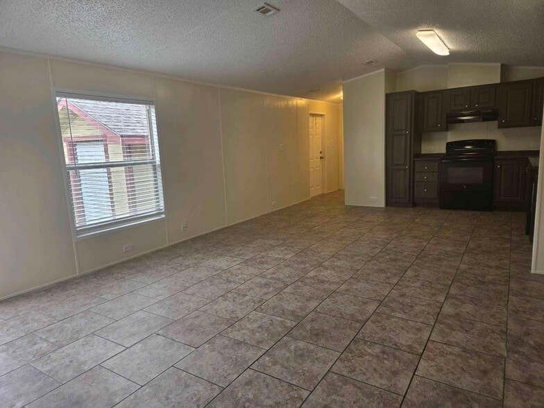 Building Photo - 709 N Collins Fwy