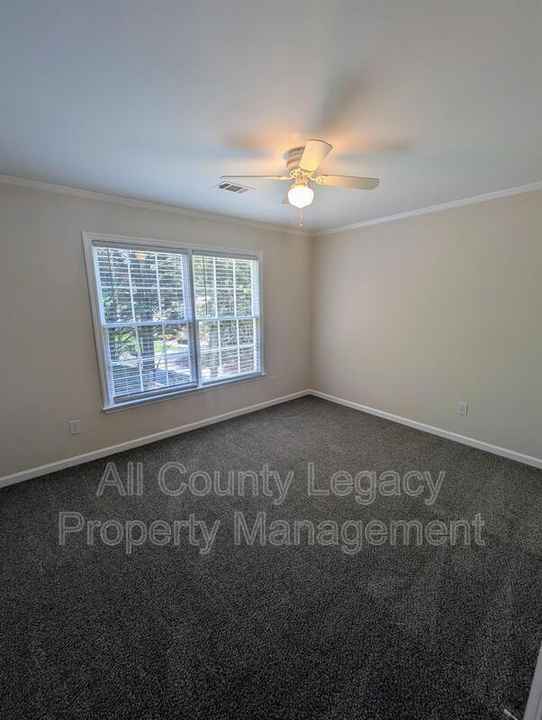 Building Photo - 4920 Agate Dr