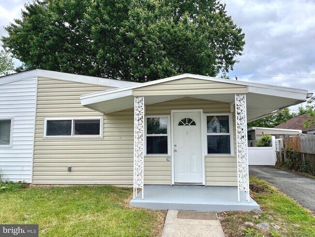 Building Photo - 5 Warfel Dr