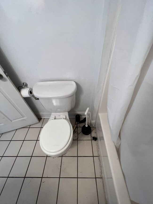 Building Photo - Very Spacious 4bdrm/2bth House on W CARY STREET in the Heart of VCU!!!