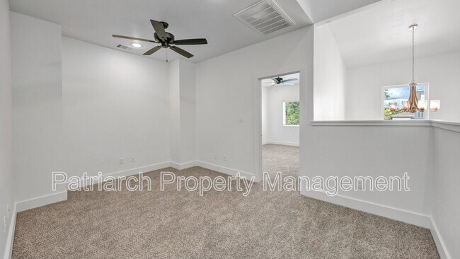 Primary Photo - 205 Lynn Dr