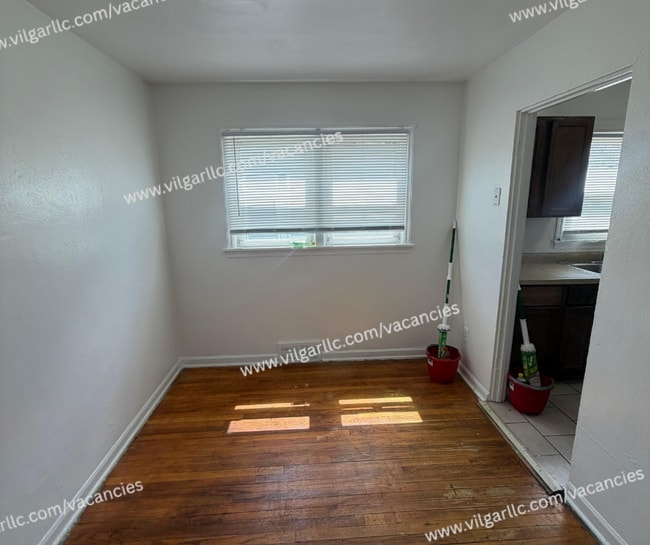 Building Photo - A cozy home ready for immediate move-in • 3 Bedrooms • 1 Full Bathroom