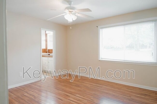 Building Photo - 2841 Pheasant Dr