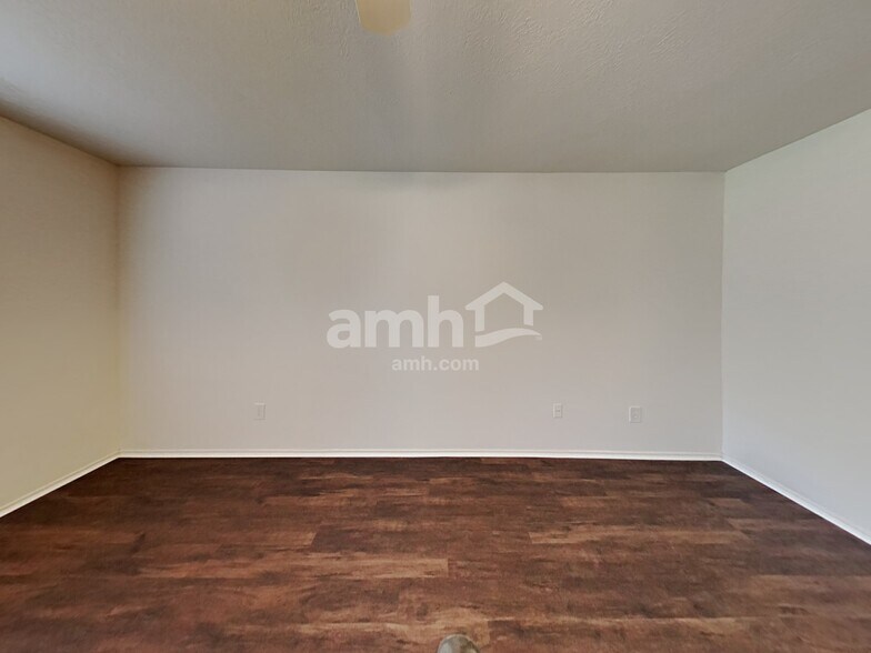 Building Photo - 21530 Daylily Hills Dr