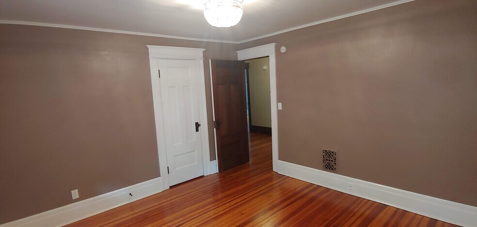 Office/ Bonus Room - 44 Shepard St
