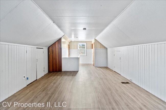 Building Photo - 4 br, 2 bath House - 1901 Iowa Street