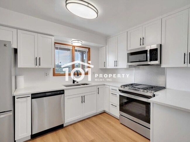 Building Photo - Spacious 4-Bedroom Home with 3 Bathrooms and a 2-Car Garage