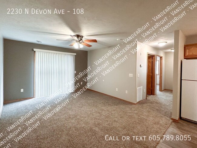 Primary Photo - 2 Bedroom 1 Bathroom TEA Apartment!