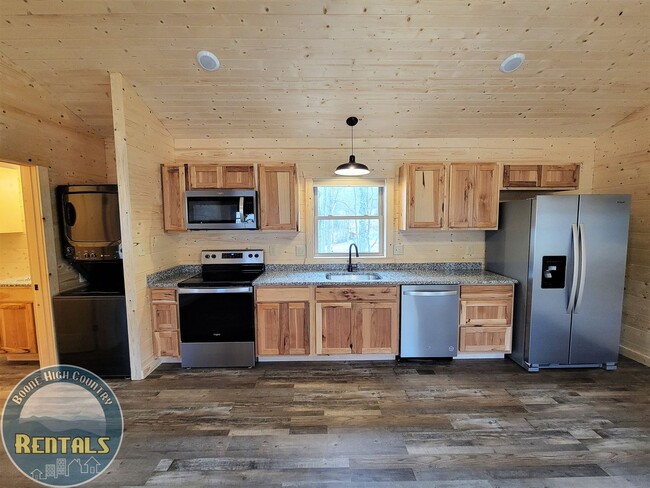 Building Photo - Beautiful 1bd Cabin In Trade, Tennessee