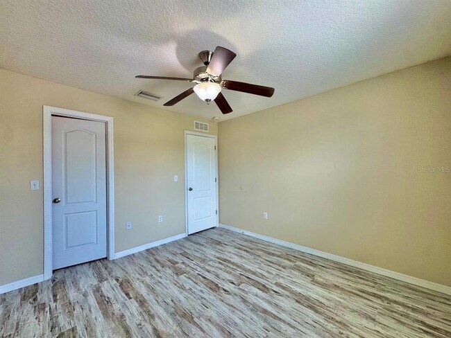 Building Photo - 13943 River Willow Pl