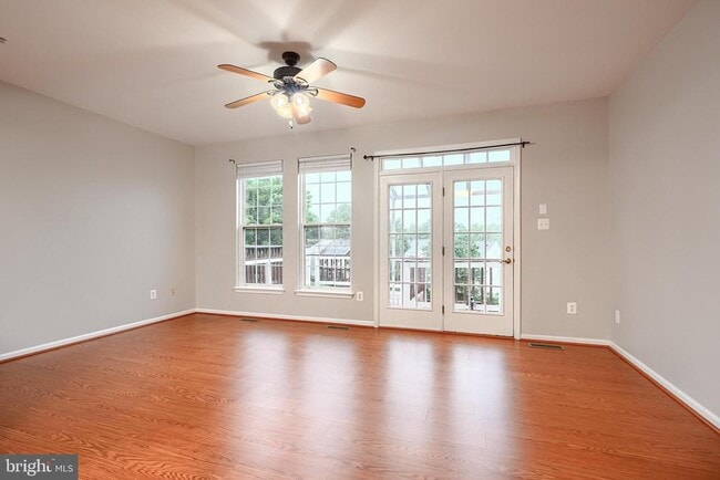Building Photo - 8820 Papillon Dr