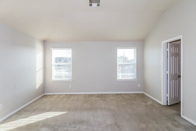 Building Photo - 3319 Allington Ct