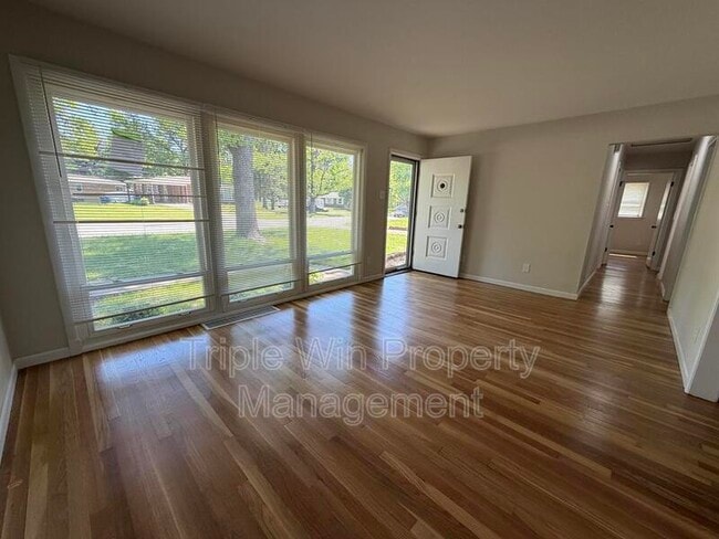 Building Photo - 185 St Eugene Ln