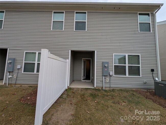 Building Photo - 9043 Lowfalls Ln