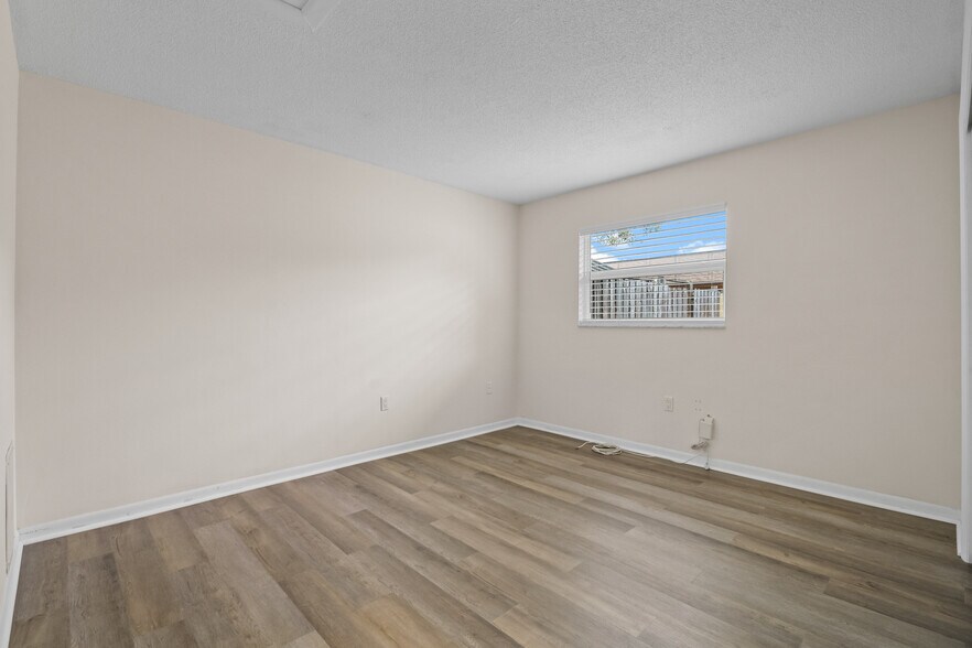 Building Photo - 1423 Aries Ln