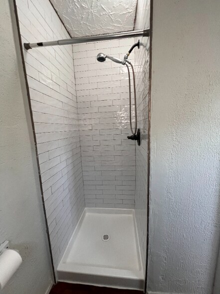 Building Photo - 37632 Yermo Rd
