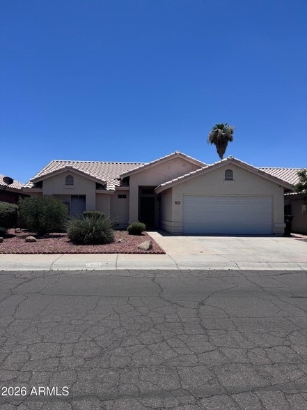 Building Photo - 1305 W Villa Maria Dr