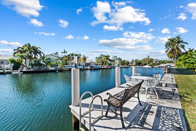 Building Photo - 2612 Marion Dr