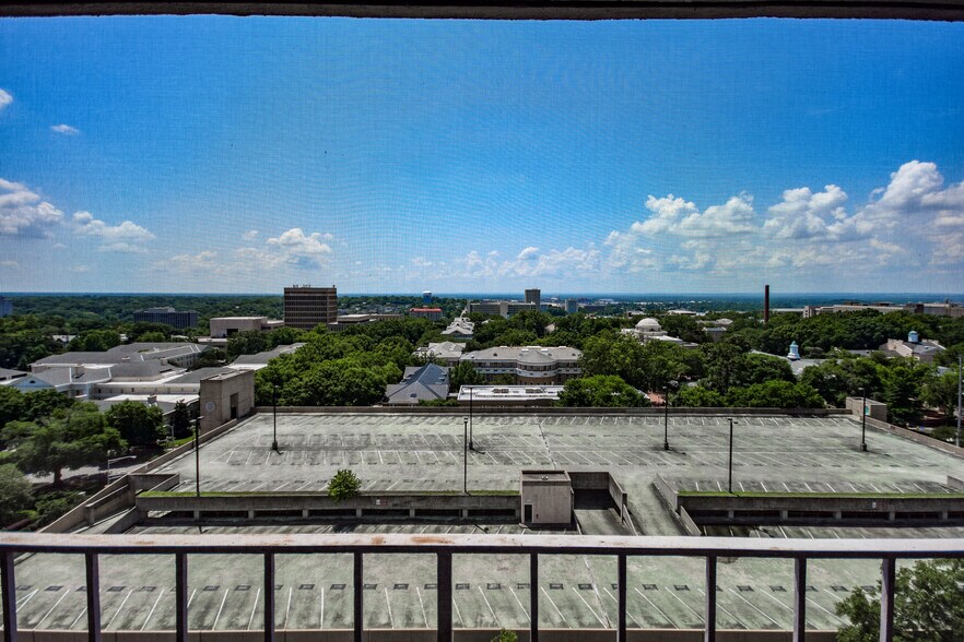 Building Photo - 1520 Senate