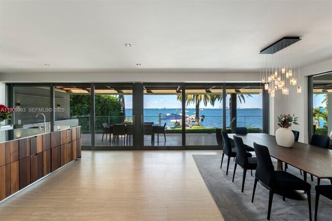 Building Photo - 360 Harbor Dr