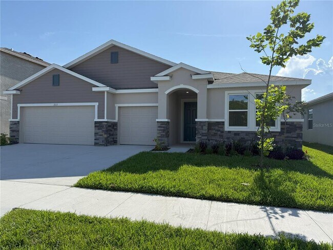 Primary Photo - 2113 Warren Acrs Blvd