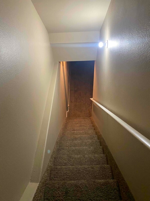 Building Photo - 10756 Deer Meadow Cir