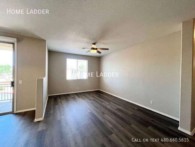 Building Photo - 1335 E June St