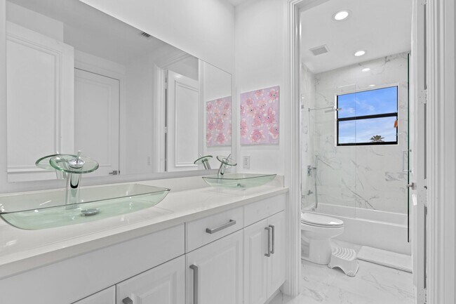 Building Photo - 4430 Island Reef Dr
