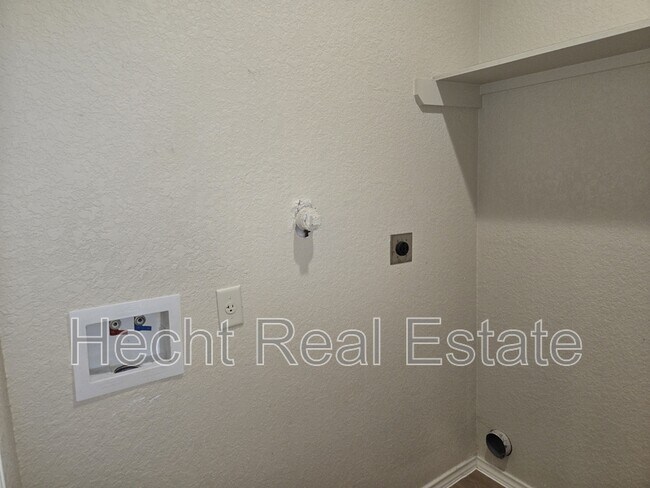 Building Photo - 217 Kaspar Way