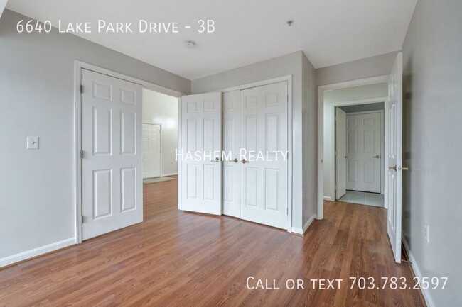Building Photo - 6640 Lake Park Dr