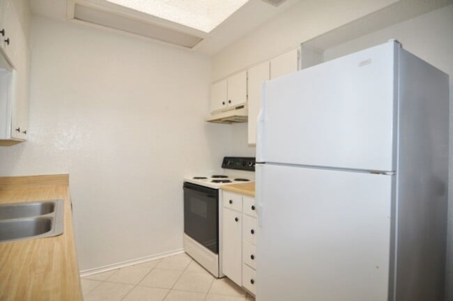 Building Photo - 108 Navajo Dr